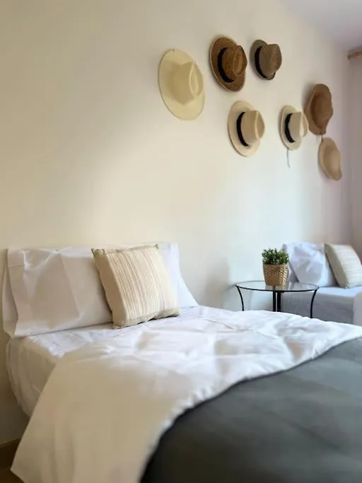 Marina Beach House Манилва 0*,  Испания