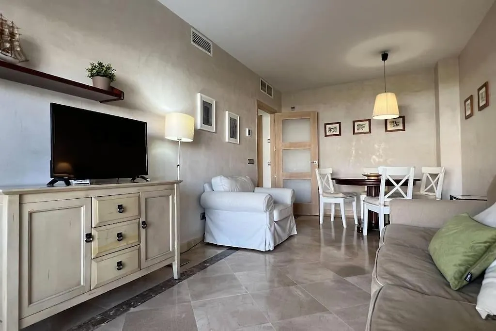 Marina Beach House Манилва Апартаменты