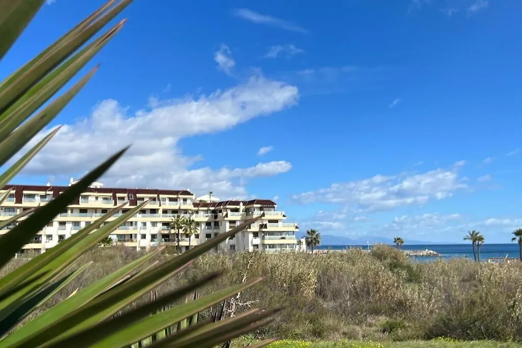 Апартаменты Marina Beach House Манилва